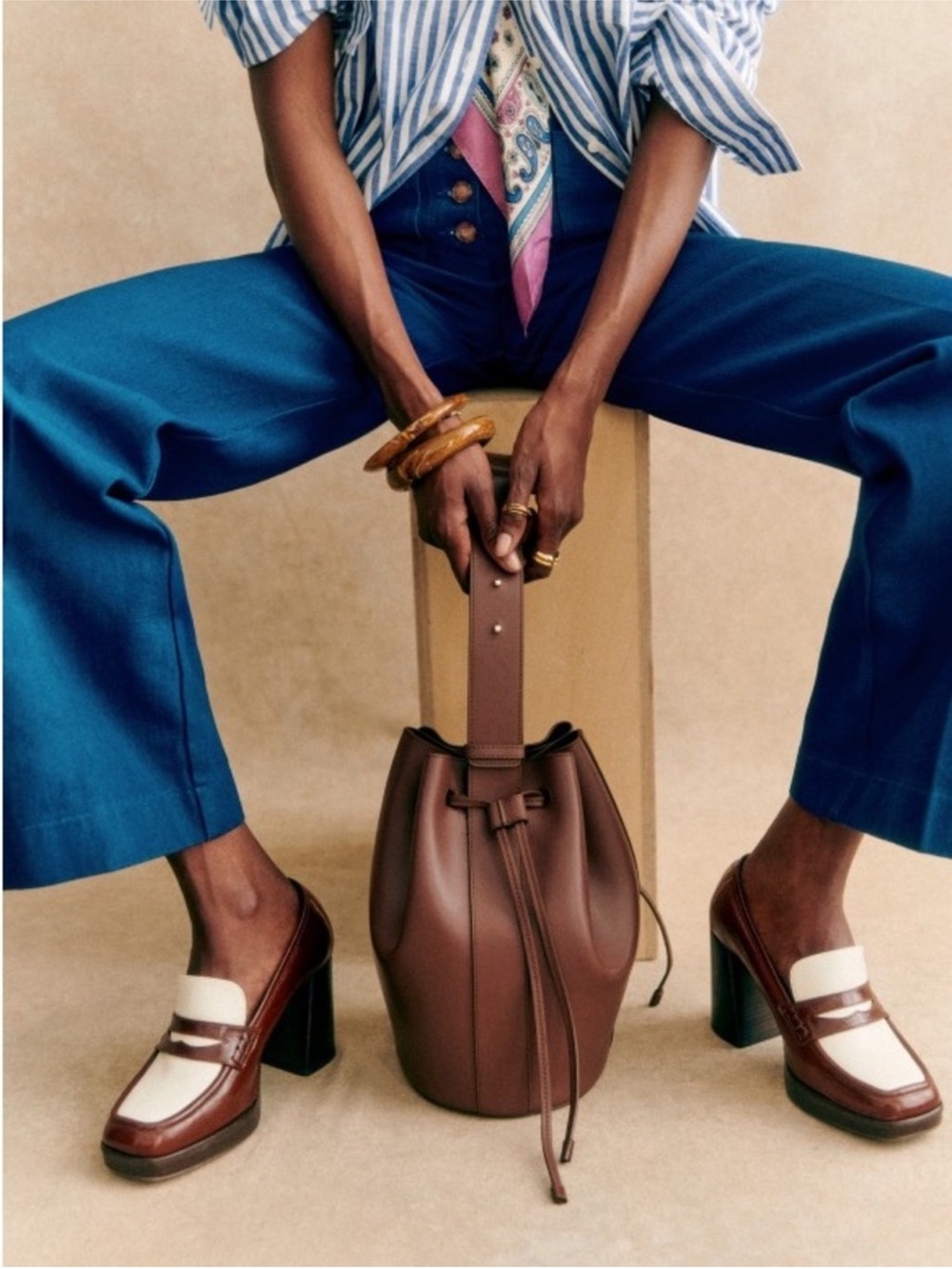 RARE! SEZANE Marcel Bucket Bag Chocolate Brown Smooth Leather - Picture 8 of 17